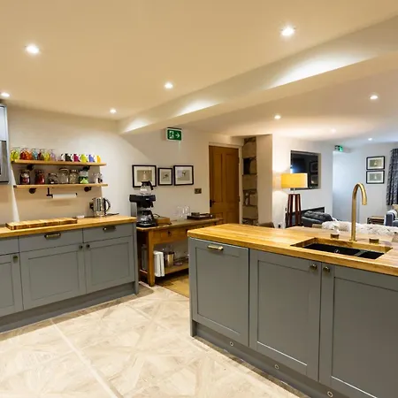 Linton Laithe سكيبتون